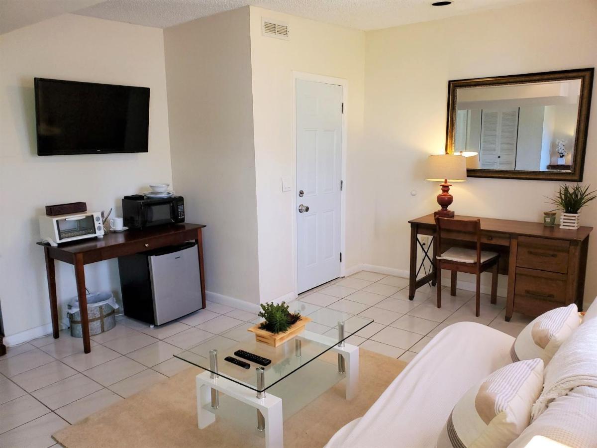 Self Check-in Suites Near Coral Gables Pensión Miami